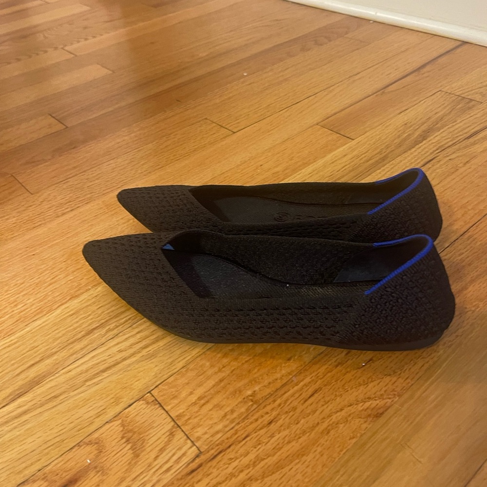 Rothy’s black pointed toe flats